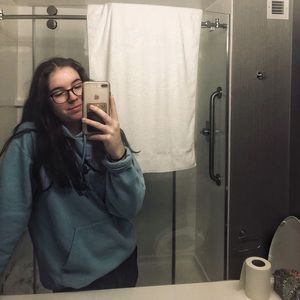 Meet your Posher, Emmalena